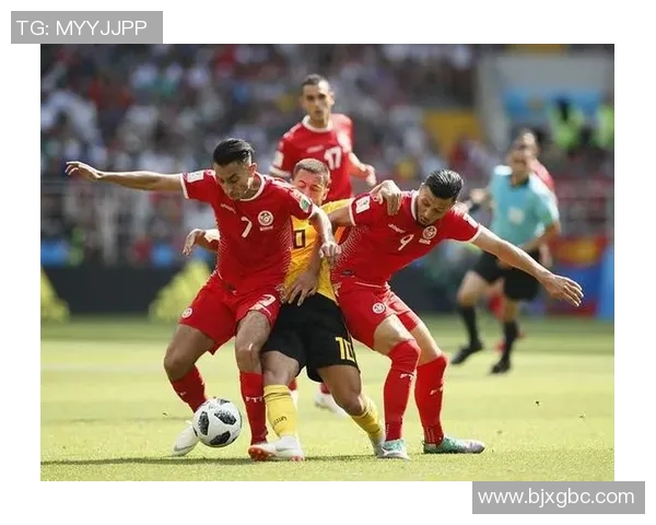 重庆羽毛球队在世界杯积分榜中以92分稳居第一名展现强大实力